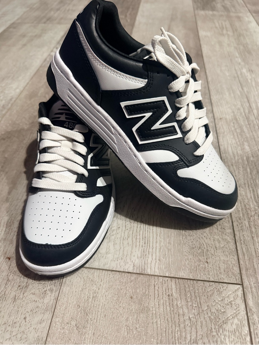 New Balance 480 Youth 6.5 Black White Low Top Sneakers GSB480BW New With Box
